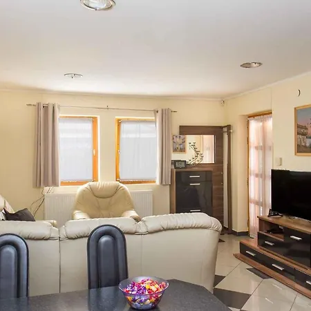 In 39890 Balatonmáriafürdő